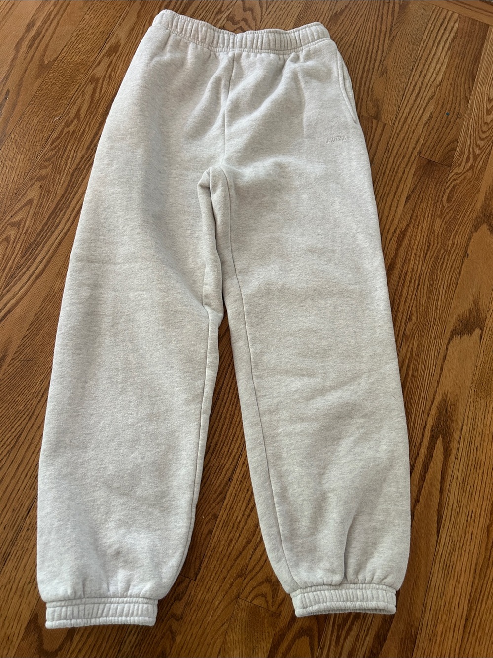 Aritzia Light Gray Sweatpants